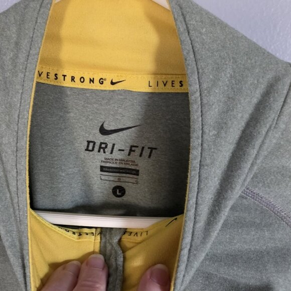 EUC Nike Livestrong Quarter Zip Performance Sweatshirt Dri-Fit - Picture 3 of 4